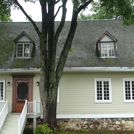 La Maison Ancestrale Guerard Saint-Laurent-de-l'ile d'Orleans Exterior foto