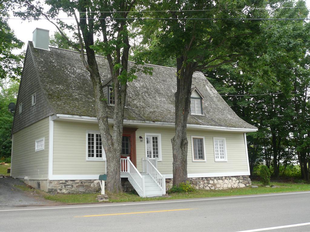 La Maison Ancestrale Guerard Saint-Laurent-de-l'ile d'Orleans Quarto foto